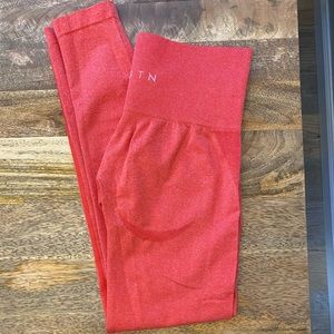 Candy Apple NVGTN contour seamless leggings